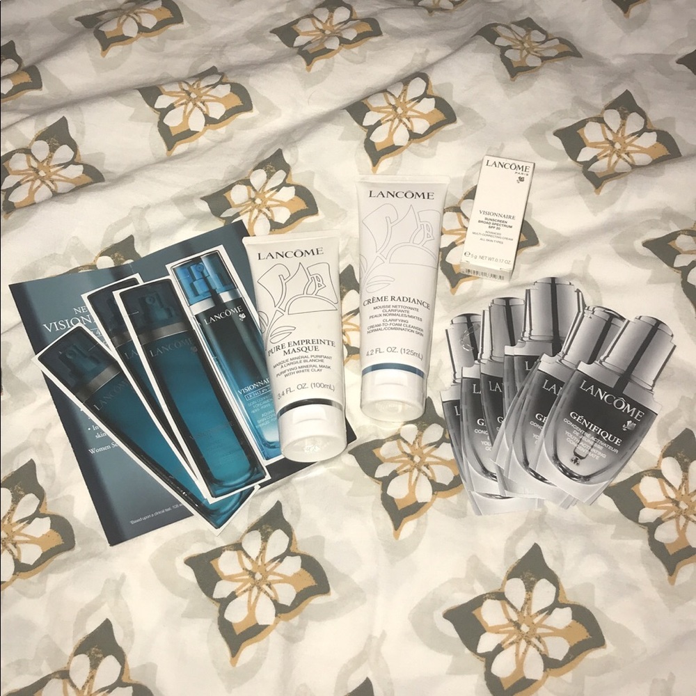 Lancôme Luxury Skincare Bundle includes Full Sizes